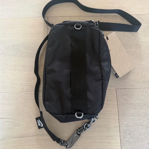 Nike Black Crossbody Bag NEW with tags - Picture 8 of 9